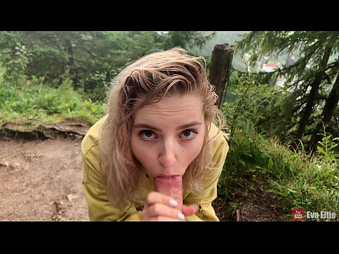 ❤️ Mädchen schluckt Sperma nach einem öffentlichen Blowjob - Eva Elfi ️ Hard porn bei uns de.naughtyhentai.ru ❌️❤